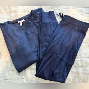 Joie pajama/jogger set size XS